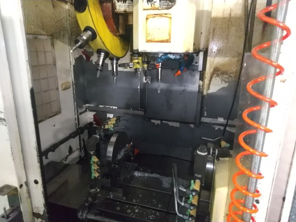 Máy phay CNC Toyosk TVT302S