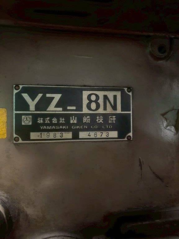 Máy phay Yamazaki YZ-8N